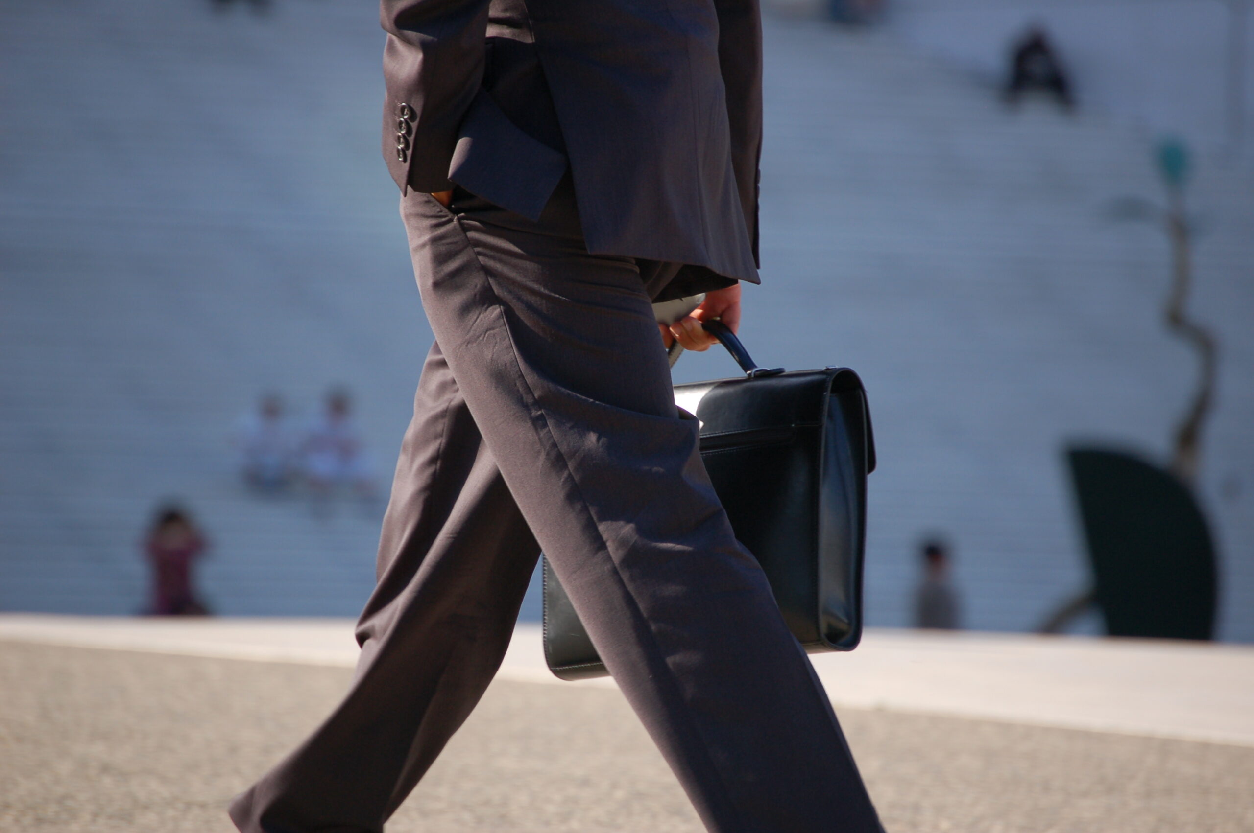 homme d'affaires en marche